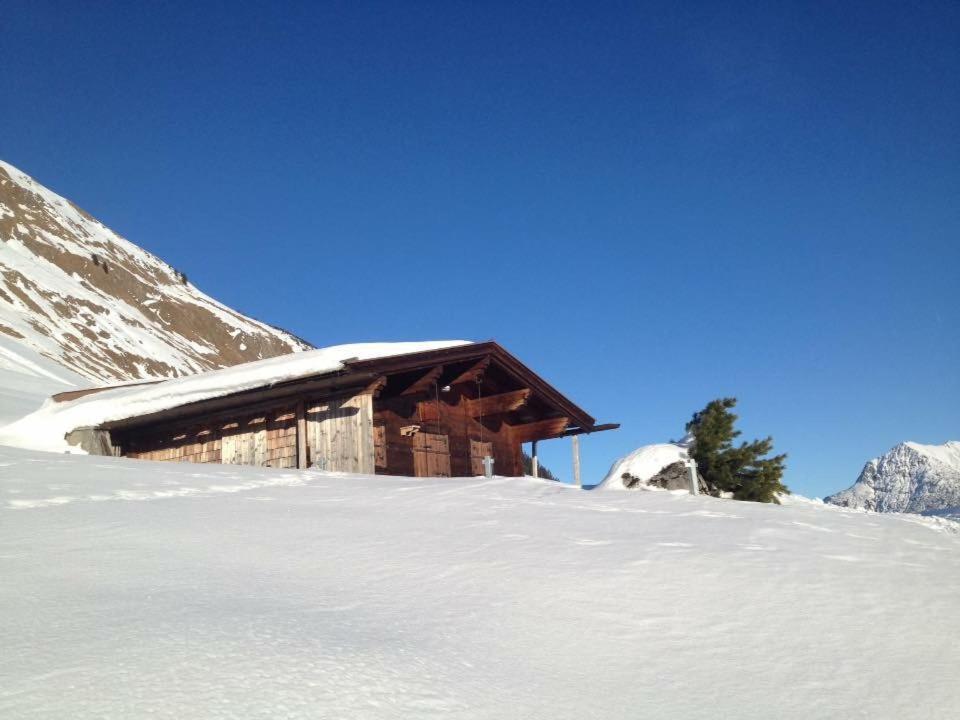 Appartements Schwarzer Adler Elbigenalp Exterior photo